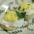 Хрустящие тосты с яйцом пашот под лимонным соусом