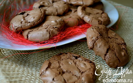 Рецепт Нежное шоколадное печенье (без муки)