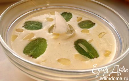 Рецепт Холодный миндальный суп с чесноком и виноградом от Гордона Рамзи
