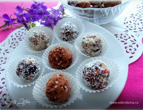 Полезные конфеты. 3 пошаговых рецепта: с какао-бобами, сухофруктами и кокосовой стружкой