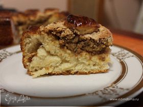 Сдобный пирог с грецкими орехами