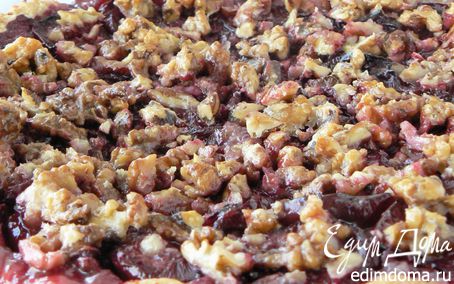 Рецепт Сливовый пирог с орехами