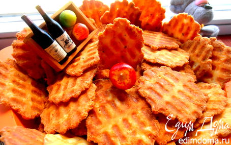 Рецепт Сырные чипсы на вафельнице для праздника Лиго в вафельнице