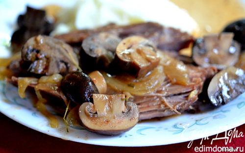 Рецепт Говядина, тушенная с грибами и бренди-соусом