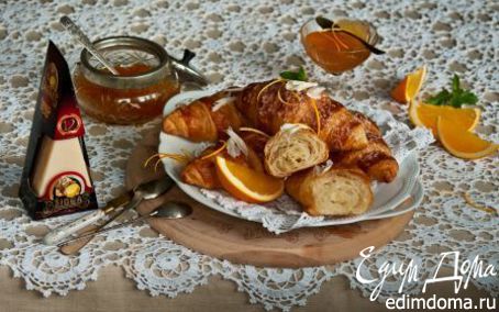 Рецепт Круассаны с сыром и апельсиновым джемом