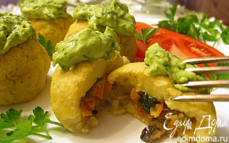 Рецепт Картофельные зразы с грибами, запеченные в духовке с луковым соусом (без муки)