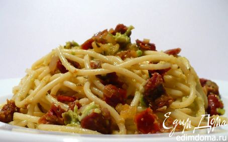 Рецепт Благородные спагетти с авокадо и вялеными томатами