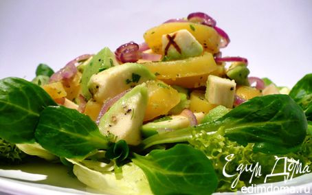 Рецепт Теплый салат из картофеля с авокадо и свежим салатом