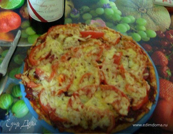 Домашняя пицца с маринованными грибами и сыром — рецепт с фото