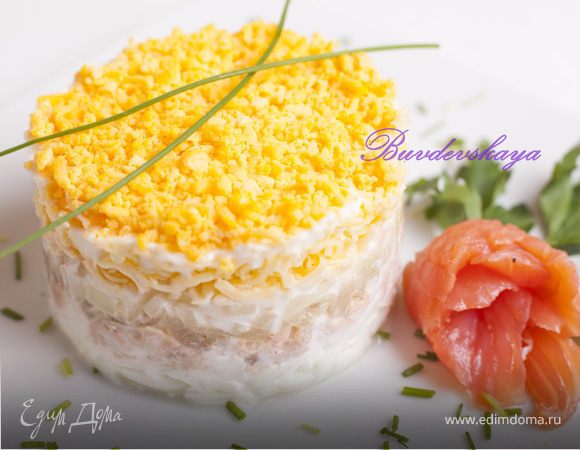 Салат мимоза с красной рыбой слоями рецепт с фото и рецепт салата мимоза с печенью минтая. Калорийность, химический состав и пищевая ценность