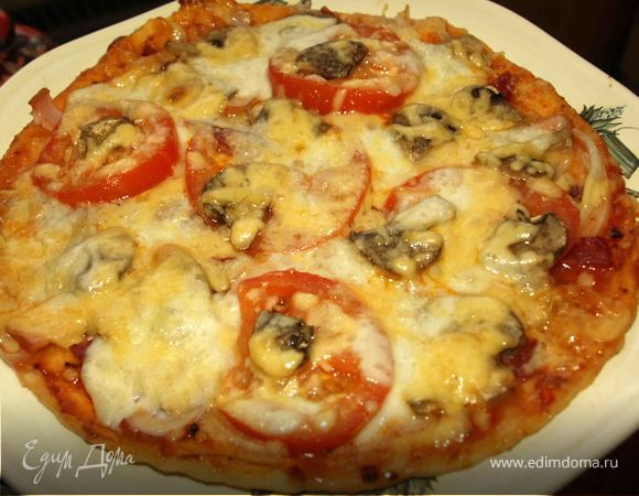 Домашняя пицца с сыром