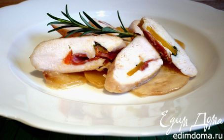 Рецепт Куриное филе с чоризо, базиликом и паприкой на сливочной репе