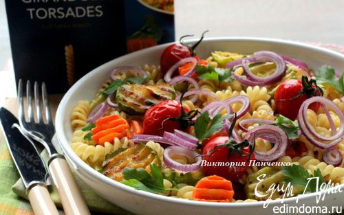 Рецепт Теплый салат с пастой джирандоле и запеченными овощами
