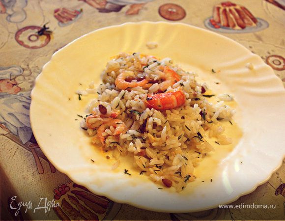 Греческий салат из креветок с рисом