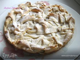 Пирог с яблоками и миндалем