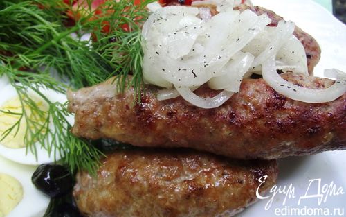 Рецепт Люля-Кебаб с маринованным луком и соусом