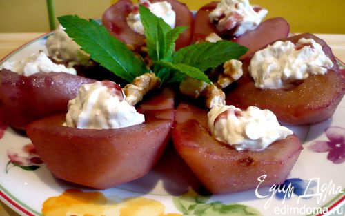 Рецепт Десерт "Груша в вине, фаршированная грецким орехом и маскарпоне"