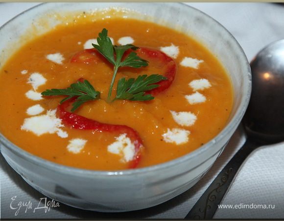 Суп-пюре из запеченной тыквы с перцами