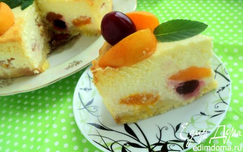 Рецепт Творожник с абрикосами и вишней