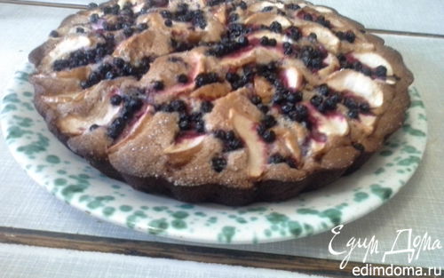 Рецепт Медовик с яблоками и черникой