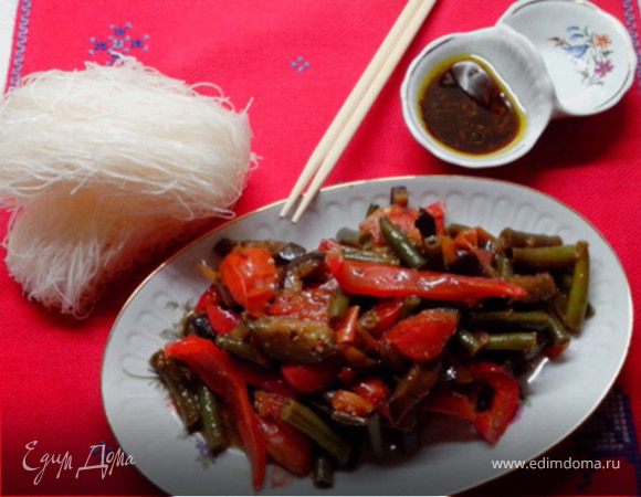 Соба с курицей и овощами - фото-рецепт гречневой лапши по-японски