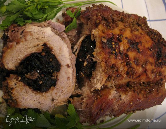 Свиная вырезка, фаршированная черносливом, в духовке — рецепт с фото пошагово
