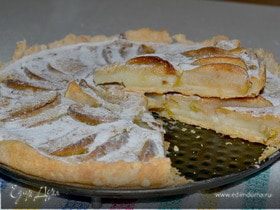 Пирог с яблоками и сметанной заливкой