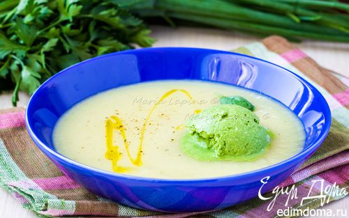Рецепт Овощной крем-суп с мороженым из шпината и сметаны