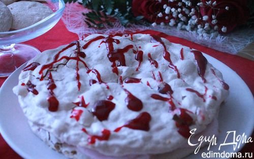 Рецепт Ореховый торт-безе с малиновым кремом