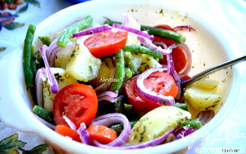 Рецепт Картофельный салат с зеленой фасолью и томатами