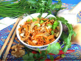 Салат из морковки по-корейски, орехов и зелени