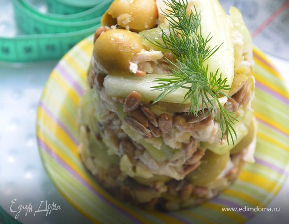 Рецепт куриного салата с оливками и сельдереем: вкусное блюдо на каждый день