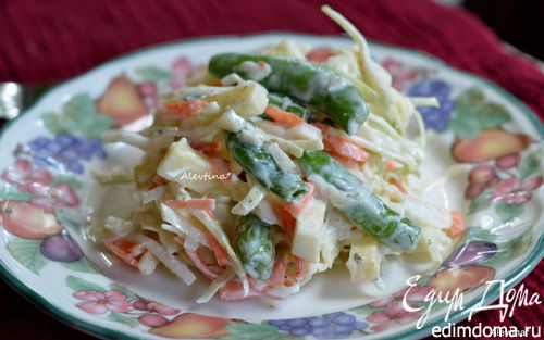 Рецепт Салат с капустой и сладким стручковым горошком