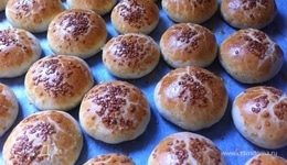 Маленькие булочки с начинкой (Poğaça)