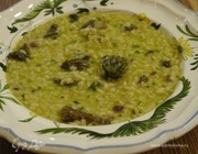 Рисовая каша со сморчками и зеленым горошком