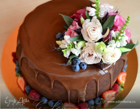 Шоколадные цветы как декор для торта и милая альтернатива скучным букетам на 1 сентября