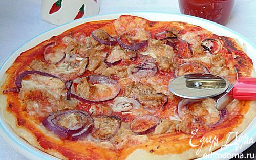 Рецепт Пицца с тунцом и красным луком
