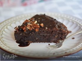 Шоколадный кекс с орехами