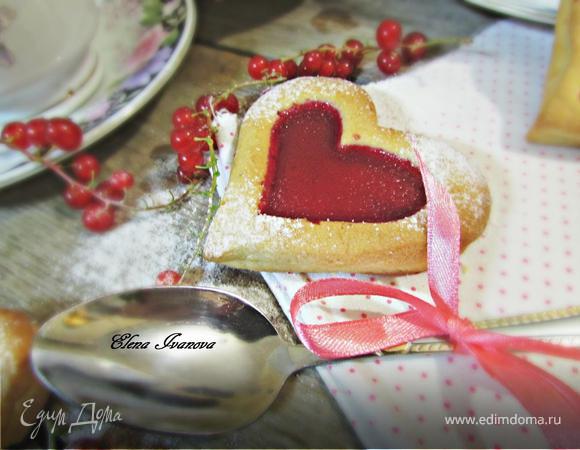 Печенье «Сердечки» с красной смородиной