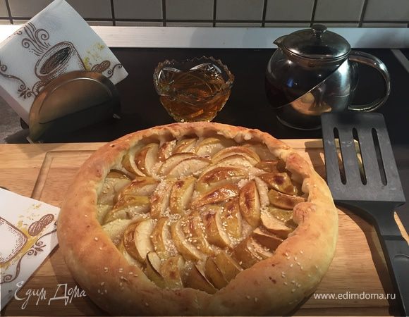 Пирог с яблоками на постном тесте