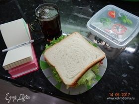 Сэндвич с омлетом