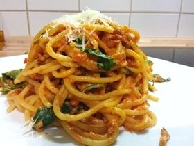 Спагетти в красном
