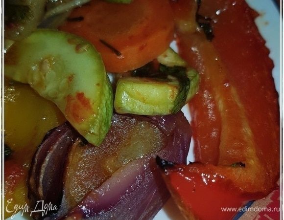 Вкусный Рецепт: Тушеное овощное рагу с баклажанами и кабачками