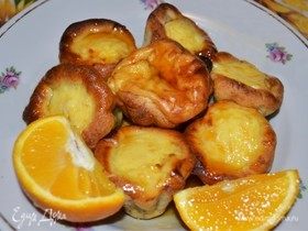 Пирожные из слоеного теста с апельсиновым суфле и карамелью