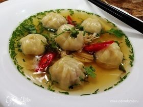 Китайский суп «Вонтон» с пельменями