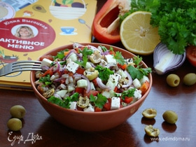 Греческий салат с перловкой