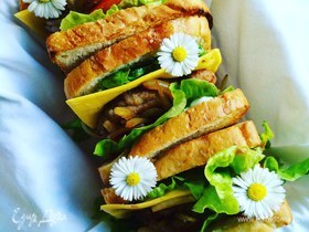 Сэндвич с карамелизированным луком