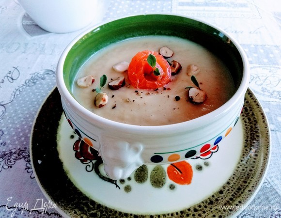 Рисовый суп с луком-пореем и сельдереем