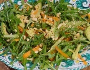 Салат с сельдереем, авокадо и фундуком