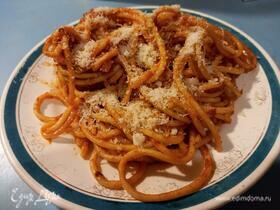 Спагетти с томатами в собственном соку
